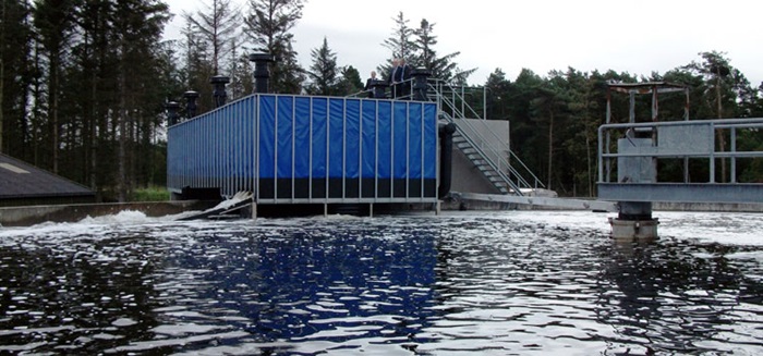 Landbaseret anlæg til opdræt af ørred i saltvand hos DTU Aqua, Nordsøen Forskerpark, Hirtshals. Foto: DTU Aqua